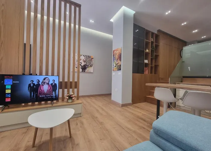 Centrepoint Stylish Apartment
